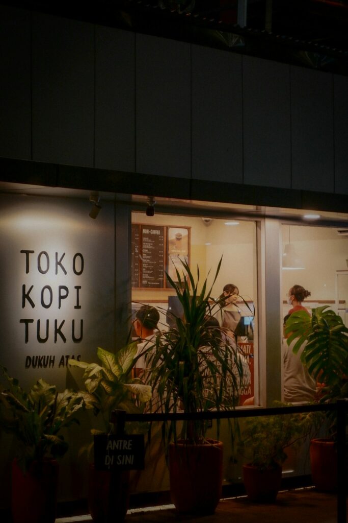 Tokyo’s Neo-Kissaten: Where Retro Cafés Meet the Future of Coffee Culture